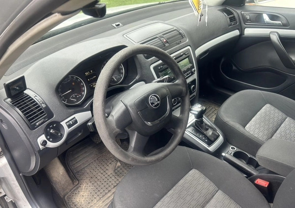 Skoda Octavia cena 19500 przebieg: 368500, rok produkcji 2009 z Puck małe 56
